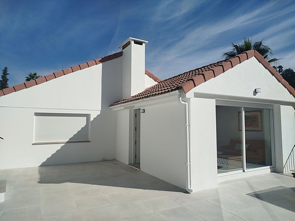 Villa med 4 soverom og separat leilighet - Totalrenovert og innflytningsklar i Campo Mijas