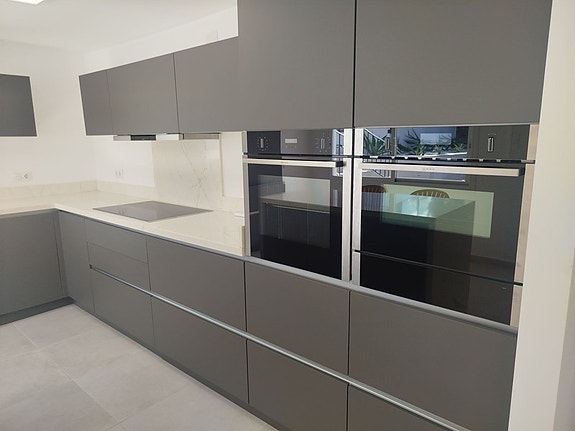 Villa med 4 soverom og separat leilighet - Totalrenovert og innflytningsklar i Campo Mijas