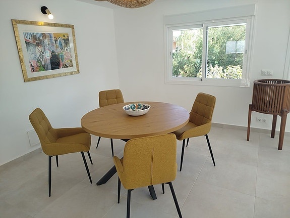 Villa med 4 soverom og separat leilighet - Totalrenovert og innflytningsklar i Campo Mijas