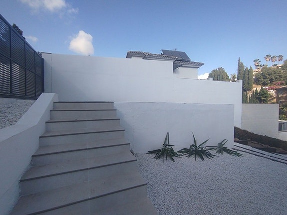 Villa med 4 soverom og separat leilighet - Totalrenovert og innflytningsklar i Campo Mijas