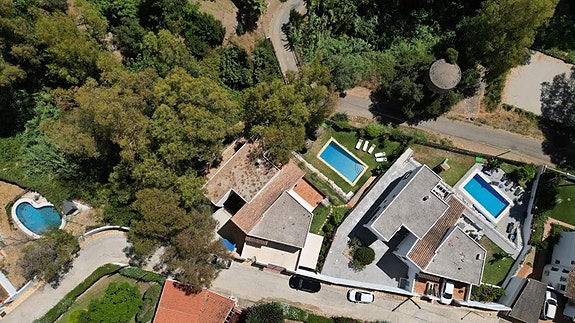 Innholdsrik villa med 5 soverom og stort uteområde - Fredelig beliggenhet i Torremuelle