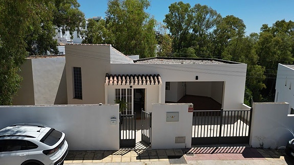 Innholdsrik villa med 5 soverom og stort uteområde - Fredelig beliggenhet i Torremuelle