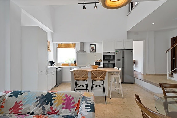 Innholdsrik villa med 5 soverom og stort uteområde - Fredelig beliggenhet i Torremuelle