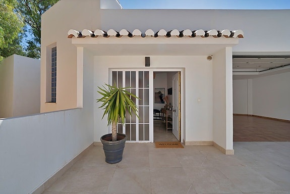 Innholdsrik villa med 5 soverom og stort uteområde - Fredelig beliggenhet i Torremuelle