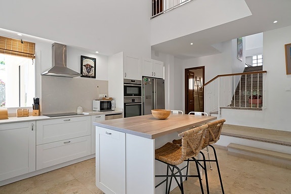 Innholdsrik villa med 5 soverom og stort uteområde - Fredelig beliggenhet i Torremuelle