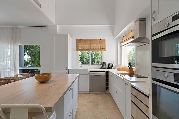 Innholdsrik villa med 5 soverom og stort uteområde - Fredelig beliggenhet i Torremuelle