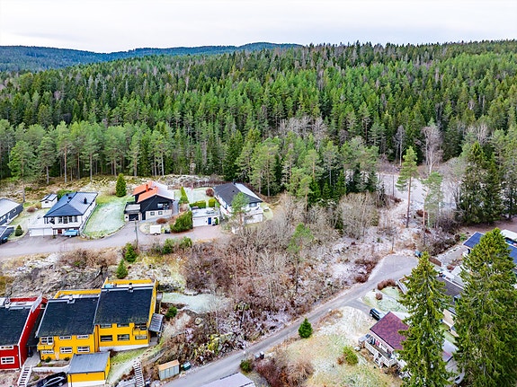 Velkommen til Ammerudveien 84 - En meget spennende utviklingsmulighet på Ammerud! Foto: Zovenfra AS.