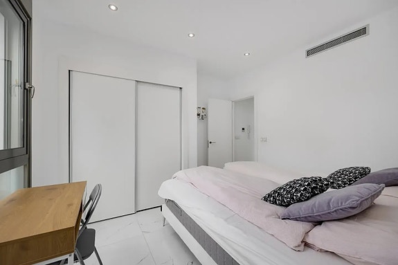 Stilren enebolig med 3 soverom og privat basseng - Sentral beliggenhet i Villamartín