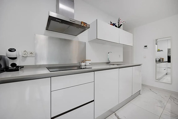 Stilren enebolig med 3 soverom og privat basseng - Sentral beliggenhet i Villamartín