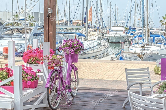 I første linje! Ny moderne leilighet like ved stranden - 2 soverom og 2 bad - Felles takterrasse med basseng