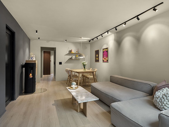 Eiendomsmegler 1 v/Marianne Wilberg ønsker velkommen til Steinspranget 10! Foto: Sebastian Cruz