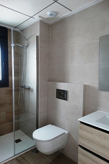 Nye boliger med takterrasse og basseng - Kort vei til sentrum - 3 soverom og 3 bad