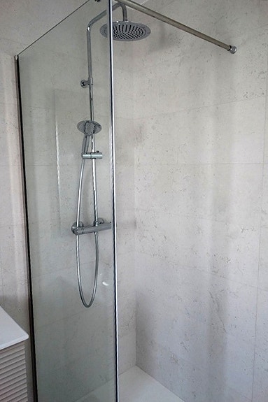 Moderne villa på to plan med privat basseng - 3 soverom og solrik takterrasse