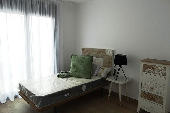 Moderne villa på to plan med privat basseng - 3 soverom og solrik takterrasse