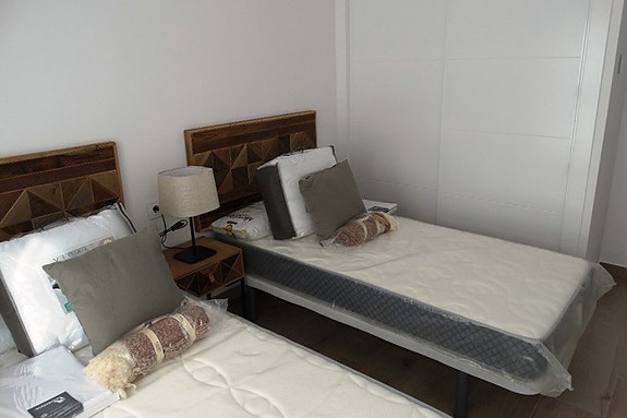 Moderne villa på to plan med privat basseng - 3 soverom og solrik takterrasse