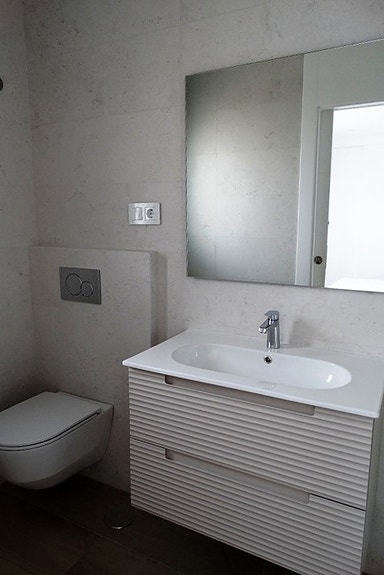 Moderne villa på to plan med privat basseng - 3 soverom og solrik takterrasse