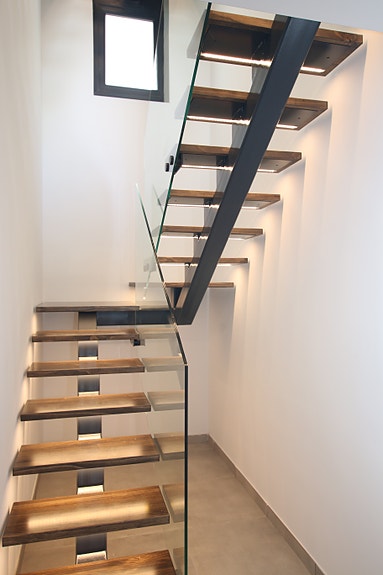 Eksklusiv siste enhet! Villa med 3 soverom, kjeller, takterrasse og privat basseng