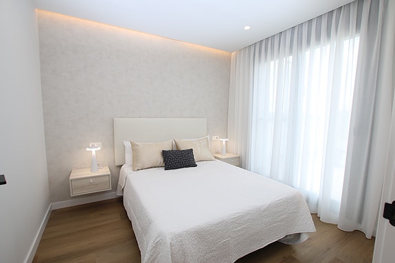 Eksklusiv siste enhet! Villa med 3 soverom, kjeller, takterrasse og privat basseng