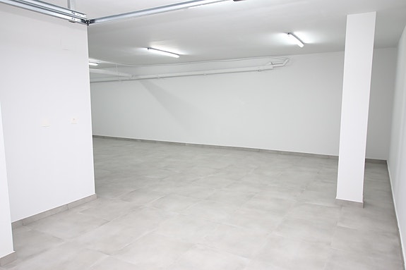 Eksklusiv siste enhet! Villa med 3 soverom, kjeller, takterrasse og privat basseng