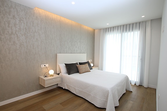 Eksklusiv siste enhet! Villa med 3 soverom, kjeller, takterrasse og privat basseng