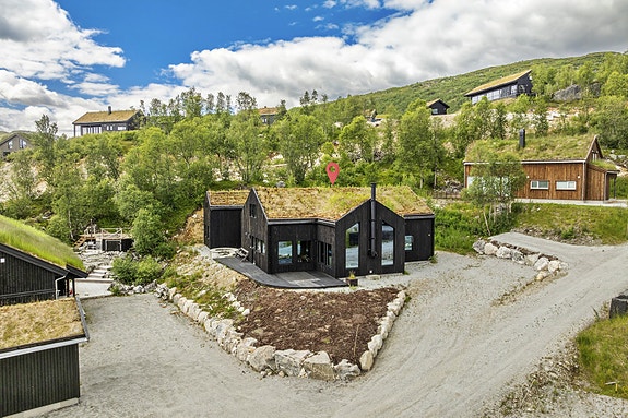 Velkommen til Lomtjønn 4 - presentert av eiendomsmegler Lars Erik Sørgård v/Aktiv eiendomsmegling! Fotograf: Vestbris