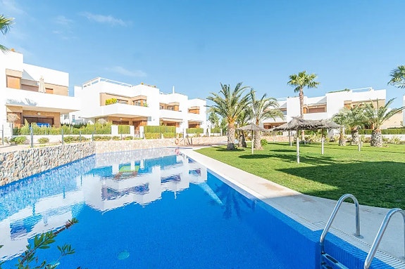 Leilighet med turistlisens - Terrasse, basseng og parkering i Secreto de la Zenia