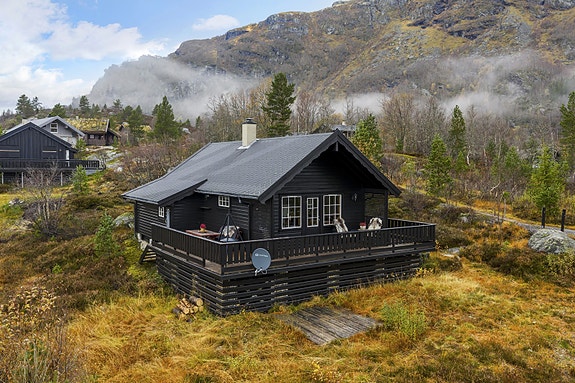 Velkommen til Kleivadalen 34 - Presentert av eiendomsmegler Lars Erik Sørgård v/ Aktiv Eiendomsmegling! Fotograf: Vestbris