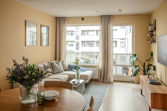 Velkommen til Hans Nordahls gate 32, presentert av Hang Thai Nguyen v/EIE Valkyrien. Foto: Lars Gartå