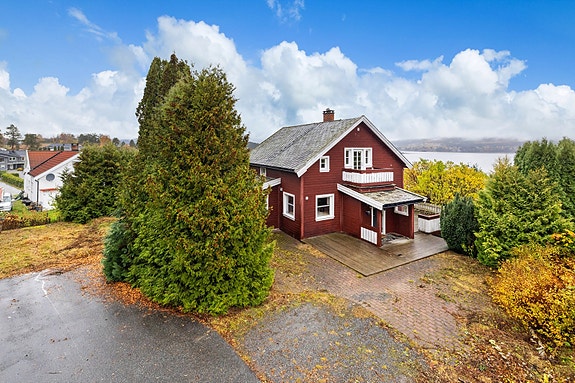 Velkommen til Steinsbyveien 9! Foto: Normann Foto AS v/Morten Normann Larsen