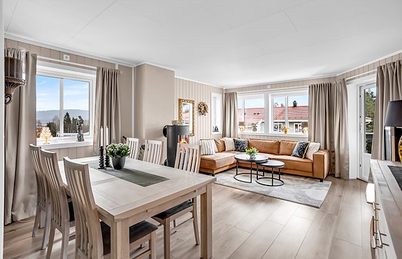 Eiendomsmegler 1 v/Jonas Lundby har den store gleden av å presentere Hjeramoen 51A! Foto: Ann-Helén Nannestad