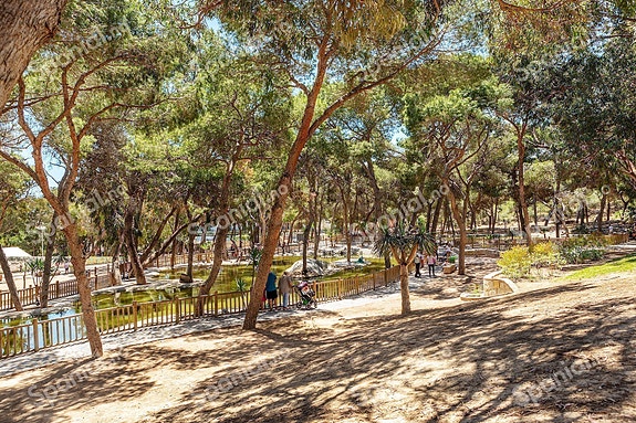 Nøkkelferdig! Rekkehus med 3 soverom og 2 bad | Uteplass med eget privat basseng | Takterrasse | Møblert!