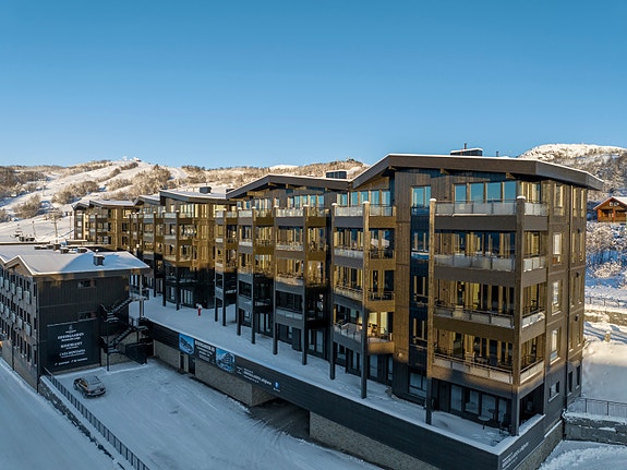 Partner/Eiendomsmegler MNEF Anders Lysholm har gleden av å presentere leilighet B403 i Riddergaarden på Beitostølen