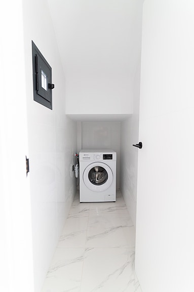 Råflott villa med 4 soverom, privat basseng og takterrasse - 700 m til strand