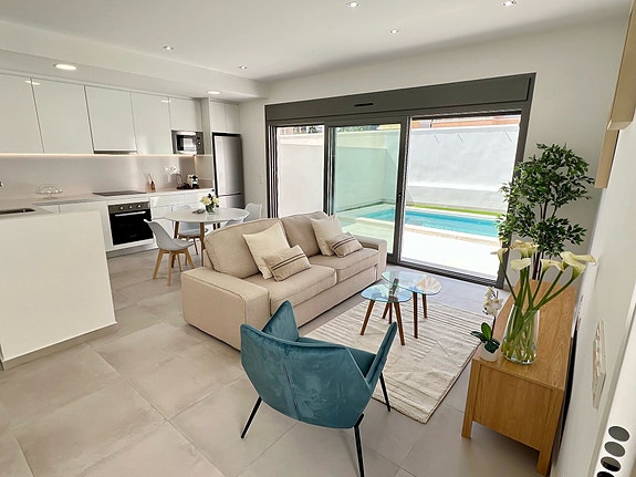 Nøkkelferdig! Villa med 3 soverom, 2 bad og basseng | Populær beliggenhet - nær La Zenia Boulevard