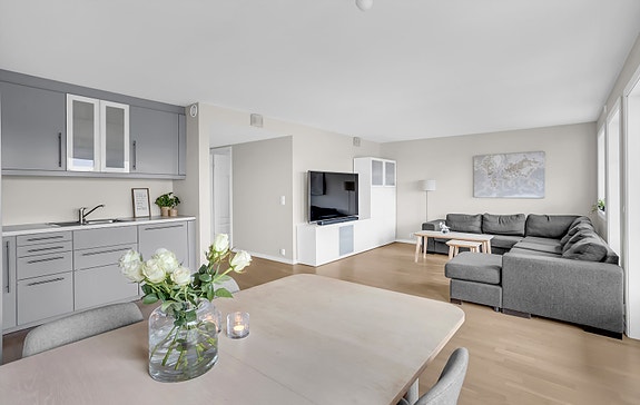 Eiendomsmegler 1 v/Jonas Lundby har den store gleden av å presentere Fransstuvegen 36A! Foto: Ann-Helén Nannestad