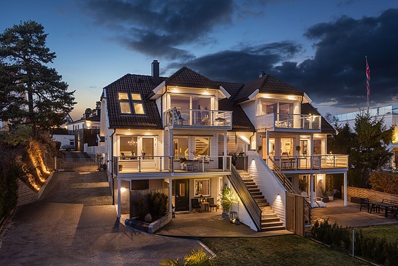 Velkommen til Haldenveien 80 - halvpart av tomannsbolig med spesielt fin beliggenhet.