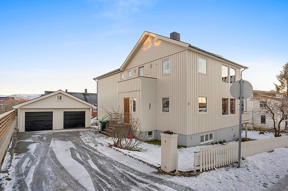 Velkommen til Torghattens gate 27 som her presenteres av eiendomsmegler Elin Edblad - REDE Eiendomsmegling