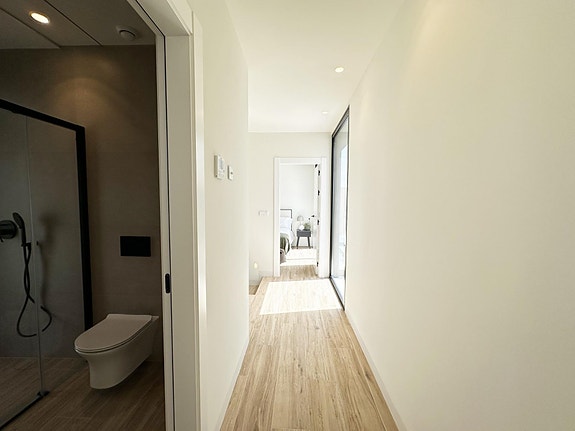 Nøkkelferdig villa med 3 soverom, privat basseng og takterrasse -  300 m til strand