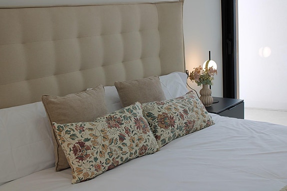 Nøkkelferdig villa med 3 soverom, privat basseng og takterrasse -  300 m til strand