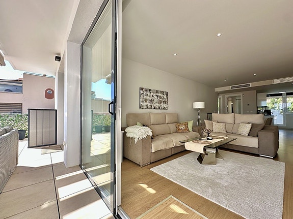 Eksklusiv penthouse med 3 soverom og 2 bad - Fellesområde med spa, trening, lekeplass og paddle baner -Panoramautsikt