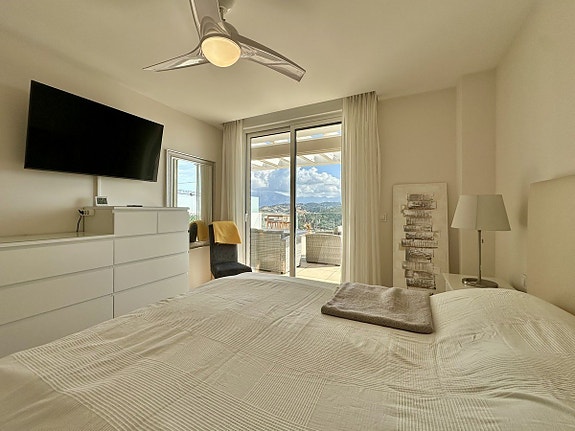 Eksklusiv penthouse med 3 soverom og 2 bad - Fellesområde med spa, trening, lekeplass og paddle baner -Panoramautsikt