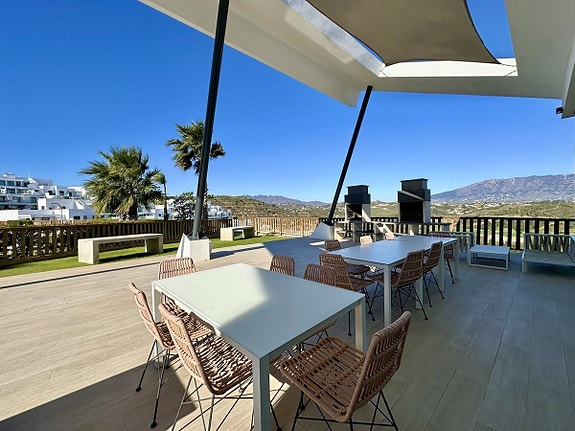 Eksklusiv penthouse med 3 soverom og 2 bad - Fellesområde med spa, trening, lekeplass og paddle baner -Panoramautsikt