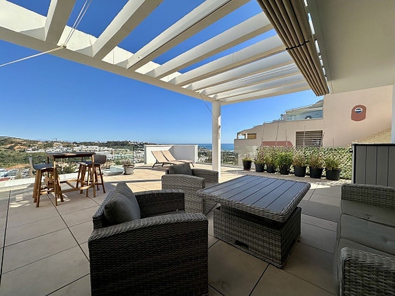 Eksklusiv penthouse med 3 soverom og 2 bad - Fellesområde med spa, trening, lekeplass og paddle baner -Panoramautsikt