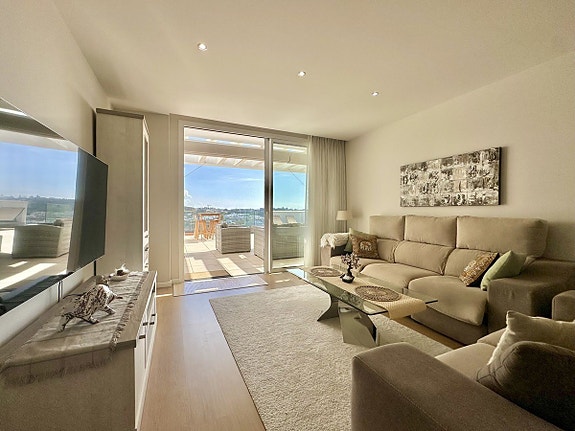 Eksklusiv penthouse med 3 soverom og 2 bad - Fellesområde med spa, trening, lekeplass og paddle baner -Panoramautsikt