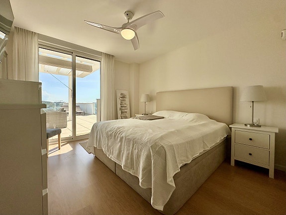 Eksklusiv penthouse med 3 soverom og 2 bad - Fellesområde med spa, trening, lekeplass og paddle baner -Panoramautsikt