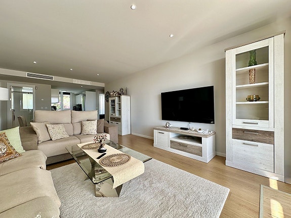 Eksklusiv penthouse med 3 soverom og 2 bad - Fellesområde med spa, trening, lekeplass og paddle baner -Panoramautsikt