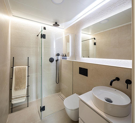 Sjelden mulighet! Rålekker leilighet med 3 soverom | Kun 400 m til nydelig strand | Må sees!