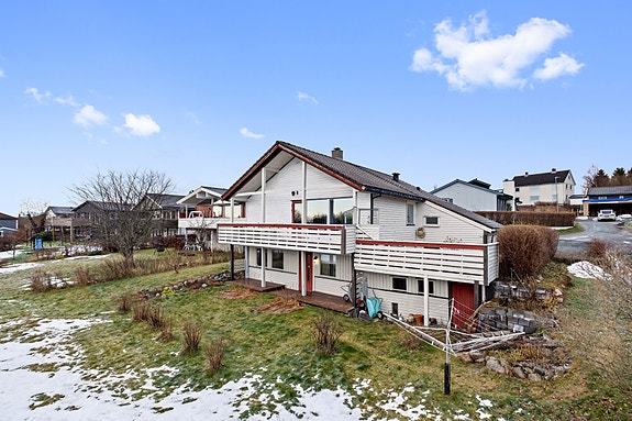 Eiendomsmegler1 ved Morten Løvseth presenterer: Dalsvingen 8.