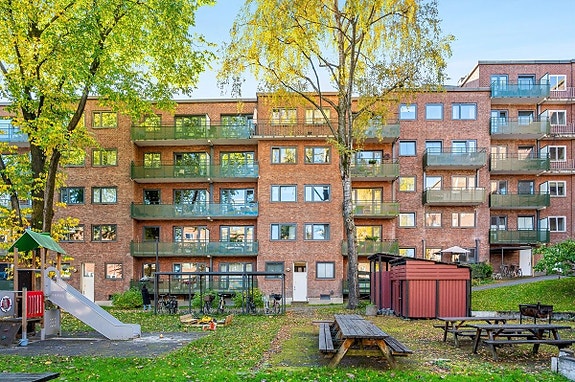 Veldig koselig bakgård.