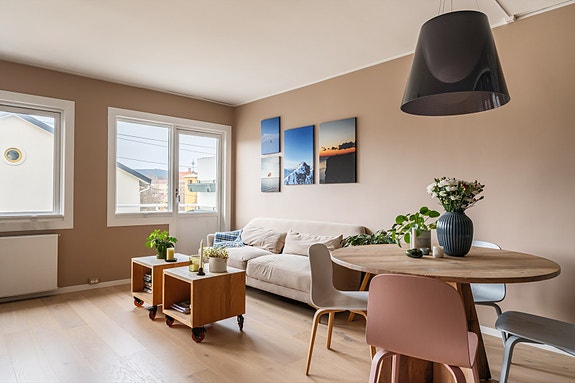 Emera Eiendomsmegling ønsker velkommen til Vøyensvingen 13. Foto: Joakim Karlsen